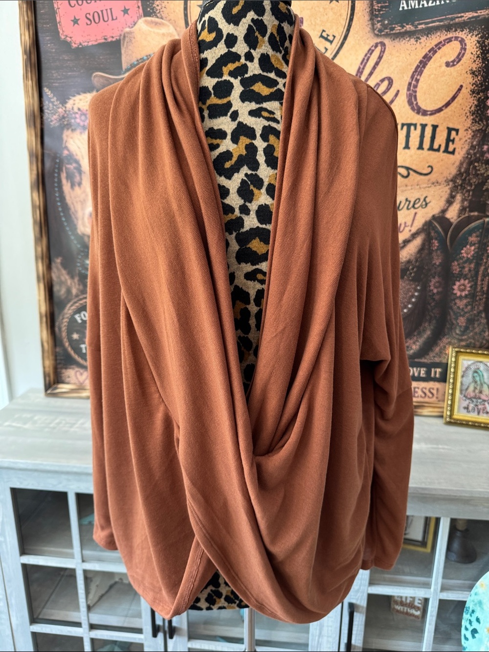 NWT DEAR SCARLETT Criss Cross Rust L/S Top - Women's Size Large